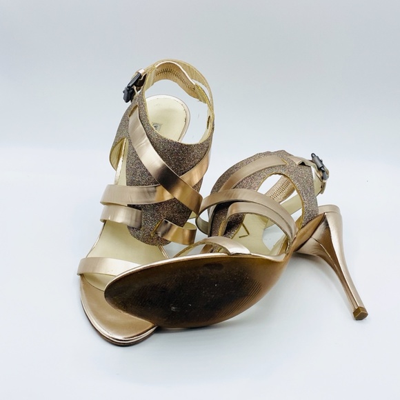 Vera Wang Lavender - Sandals/Heels - Picture 4 of 8